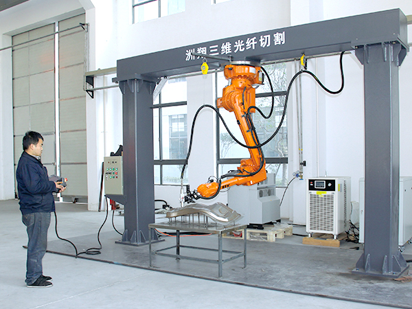洲翔光纖激光切割機(jī)